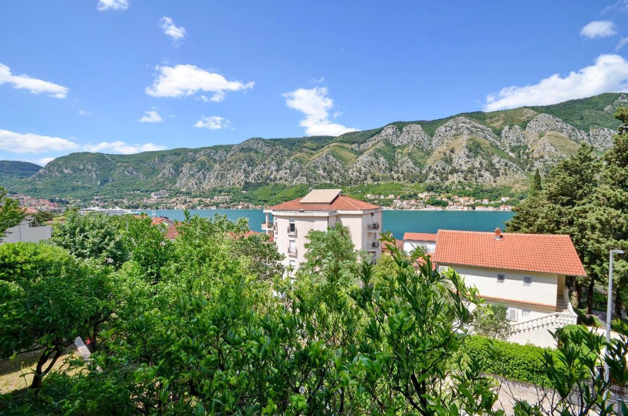 Bay View Apartments Kotor Exterior photo