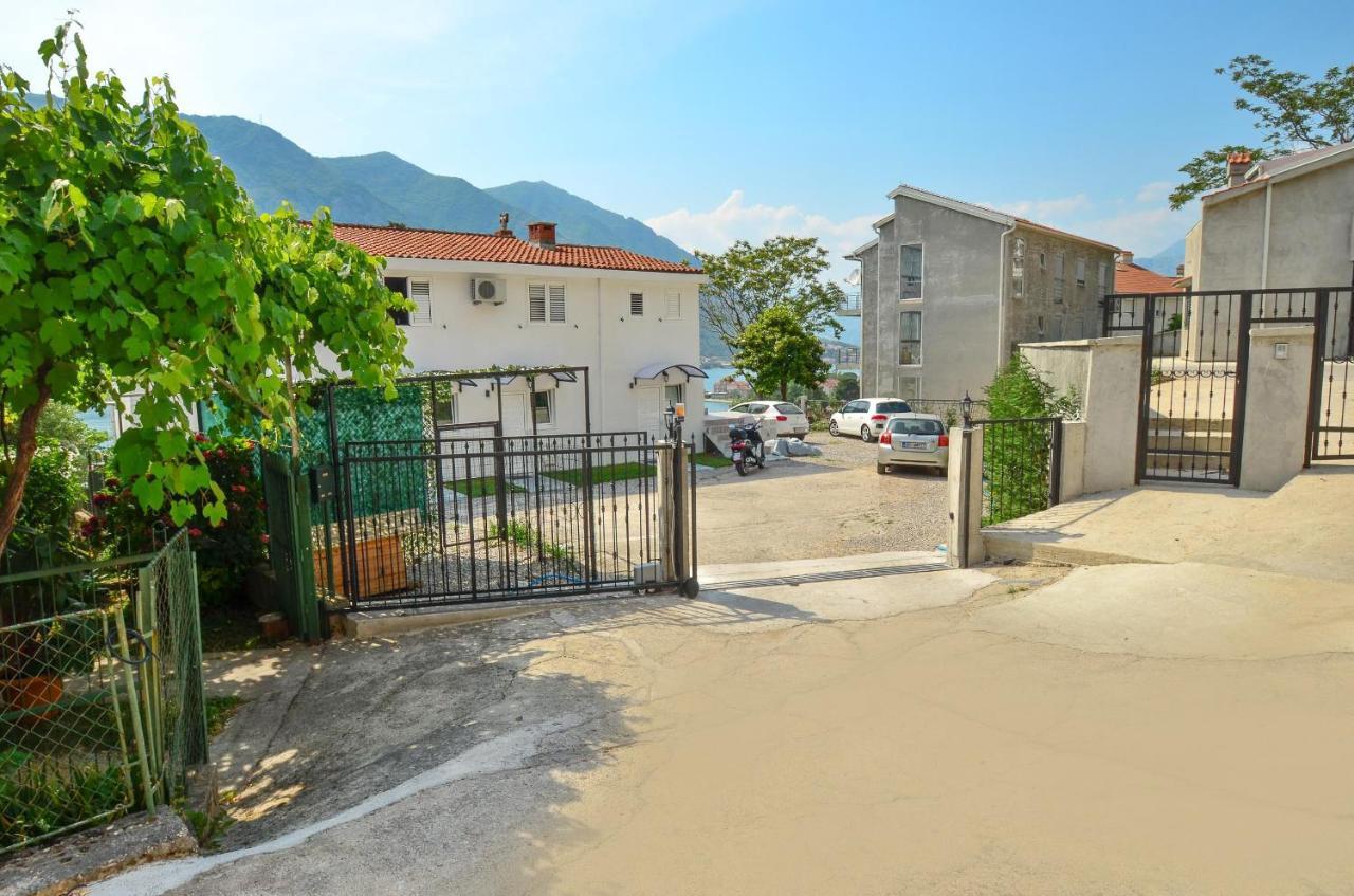 Bay View Apartments Kotor Exterior photo